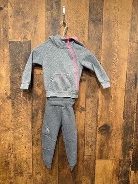 Tuxy toddler girls one piece suit grey pink size 4T EUC